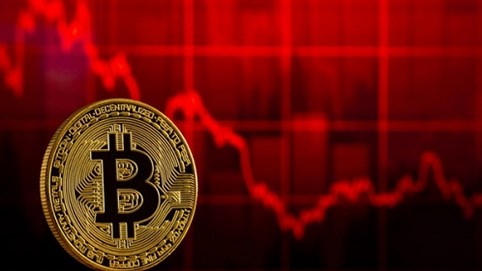 Bitcoin kẹt trong ‘cơn lốc’ giảm giá