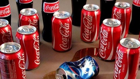 Hơn 100 năm chỉ bán nước có gas, đây là lý do khiến Coca-Cola vẫn 