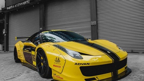 Ferrari 458 Liberty Walk độc nhất Việt Nam thay áo mới đón Tết