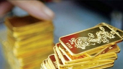 Giá vàng hôm nay 21/12: USD tụt giảm, vàng vụt tăng