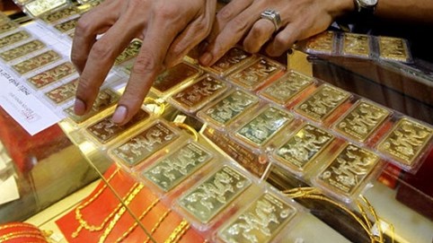 Giá vàng hôm nay 5/12: Donald Trump đón tin vui, vàng tăng dựng ngược