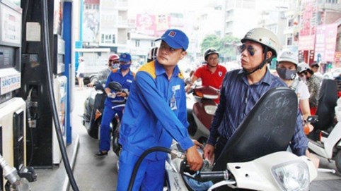 Giá xăng ngày mai có thể tiếp tục giảm sâu