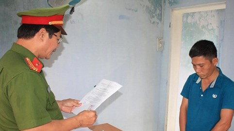 Giám đốc mê cá độ lừa đảo chiếm đoạt hàng chục xe ô tô