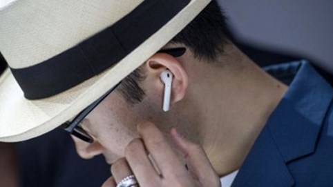 Google và Amazon sẽ ra mắt thiết bị cạnh tranh AirPods