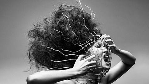 H'Hen Nie phá cách với loạt kiểu tóc mới