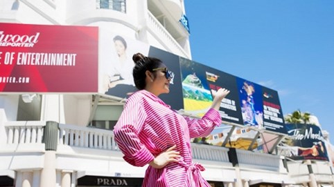 Hình Lý Nhã Kỳ trên Pano ở Cannes: Làm việc tốt mà vẫn bị chê trách