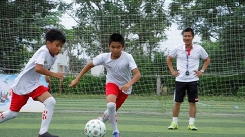 HLV Nguyễn Hồng Sơn: “Đội Cầu thủ nhí 2017 tự tin đánh bại FC Seoul Hàn Quốc”