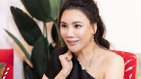 Hồ Quỳnh Hương: 