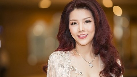 Hoa hậu Xuân Thủy xinh đẹp rạng ngời tự tin ngồi ghế giám khảo