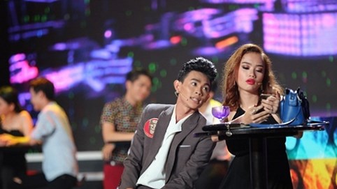 Hồng Thanh nhận điểm tuyệt đối từ Trung Dân và Việt Hương