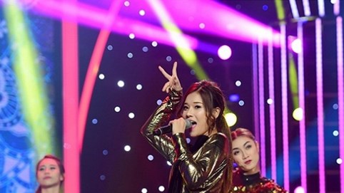 Hoàng Yến bị trêu nhỏ bé giống thí sinh 