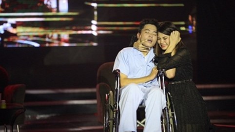 Huỳnh Thanh Trực và Lyna Trang lấy nước mắt ban giám khảo