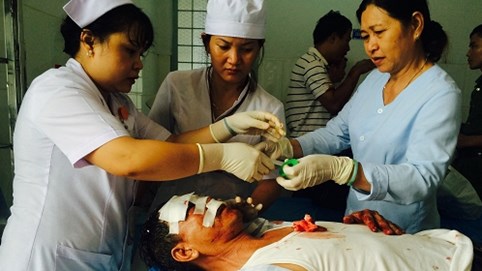 Kon Tum: Đã có 4 nạn nhân tử vong trong vụ xe khách đối đầu