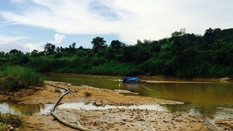 Kon Tum: Tận mắt chứng kiến “đại công trường” khai thác cát trái phép