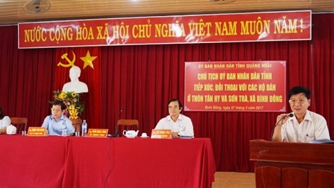 Quảng Ngãi: Nhà máy xi măng gây ô nhiễm, Chủ tịch tỉnh đối thoại với dân