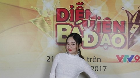 Lan Phương bị “đá xéo” chuyện hẹn hò trai Tây trên sóng truyền hình