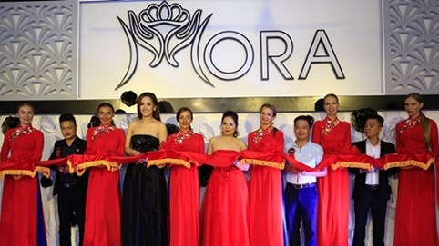 Dàn sao đến Nha Trang chúc mừng thương hiệu thời trang HOANGTU MORA