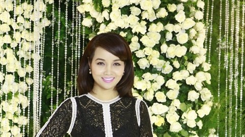 Mai Thu Huyền diện đầm xuyên thấu đến chúc mừng đàn anh Nguyên Vũ