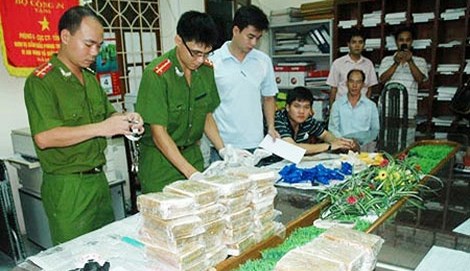 Máu đã đổ trong cuộc chiến chống “cái chết trắng”