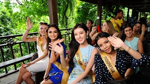 Miss Grand International 2017: Huyền My và các người đẹp hào hứng khám phá động Thiên Đường
