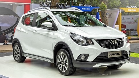 Một chiếc VinFast Fadil “cõng” bao nhiêu thuế, phí?