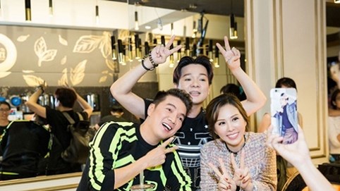 Mr.Đàm rủ rê bạn thân Vũ Hà đi uống trà sữa