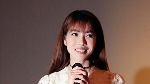 Mya Huỳnh khoe hit mới với khán giả hải ngoại