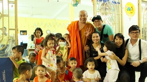 Nam vương Tiến Phạm tích cực hoạt động thiện nguyện