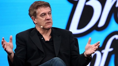 Nảy ra ý tưởng kinh doanh trị giá 3 tỷ USD trong lúc xếp hàng xem nhạc kịch