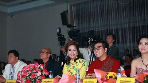 Nghệ sĩ cải lương Như Huỳnh bất ngờ làm giám khảo cuộc thi nhan sắc miền Nam