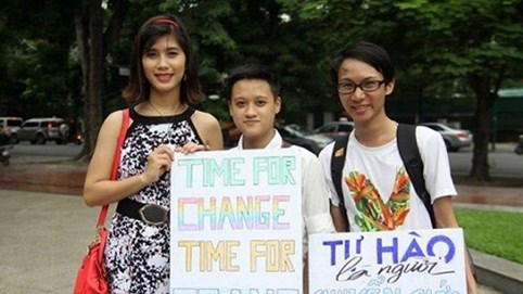 Chờ luật để chuyển giới tính