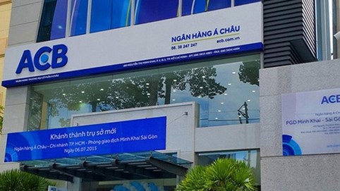 Người nhà Phó Tổng Giám đốc ACB đăng ký mua vào 300 nghìn cổ phiếu
