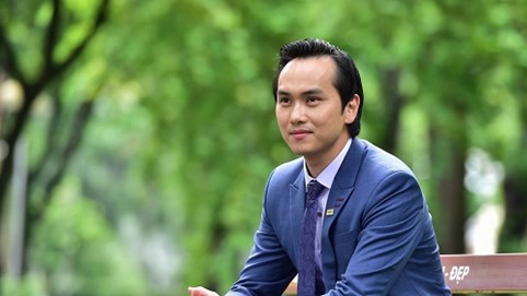 Nguyễn Mạnh Hà: “Yêu, sống hết mình, nhưng kinh doanh phải trong khuôn khổ!”