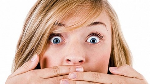 Những biểu hiện trên gương mặt chứng tỏ cơ thể thiếu chất trầm trọng