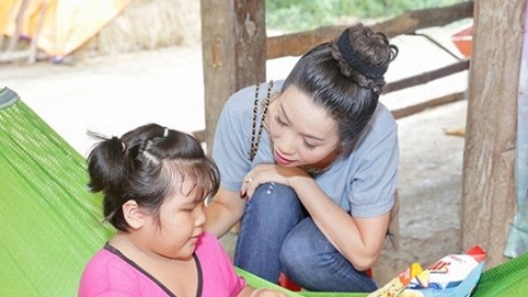 NSƯT Trịnh Kim Chi kêu gọi xây nhà tình thương