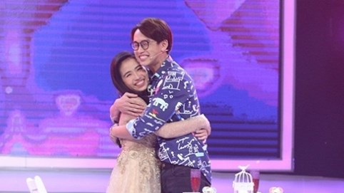 Quang Bảo được hotgirl phố núi tỏ tình và ngỏ ý mời nàng đi ăn