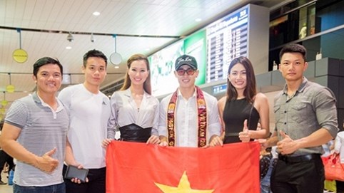 Quỳnh Như, Hoàng Hiếu ra sân bay ủng hộ Tiến Đạt lên đường đi thi Nam vương Hòa bình Quốc tế