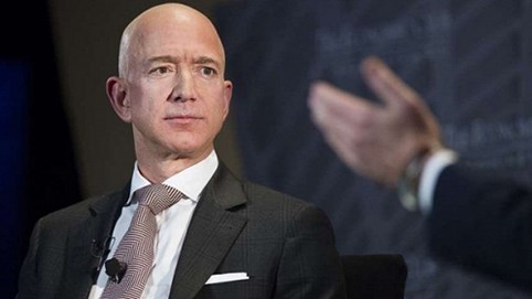 Sốc về số tiền kiếm được trong 60 giây của đại tỷ phú Jeff Bezos - bằng người khác đi làm 1,5 năm