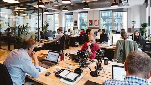 Softbank tiếp tục rót thêm 2 tỷ USD cho WeWork