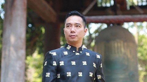 “Tà áo dài vẫn vẹn nguyên suốt chiều dài lịch sử”