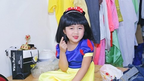 Thí sinh nhí 5 tuổi gây sốt cộng đồng mạng vì những màn hóa vai xuất sắc