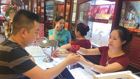 Thị trường trang sức nam: “Nóng” hơn bao giờ hết!