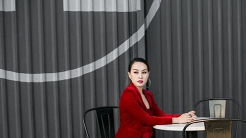 Thoát khỏi hình tượng bánh bèo, Thuý Nga lạnh lùng với style cá tính