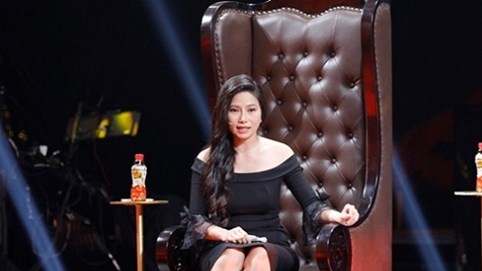 Thông minh và cá tính, Á hậu Trang Thảo liên tục gây sốc trên “ghế nóng”