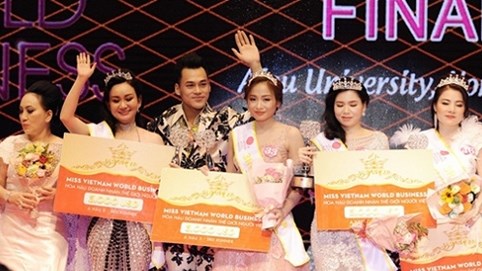Thu Hiền đăng quang Á hậu 3 Hoa hậu Doanh nhân thế giới người Việt 2017