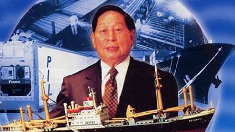 Tiết lộ hiếm hoi về tỷ phú Đô la 100 tuổi đầy bí ẩn