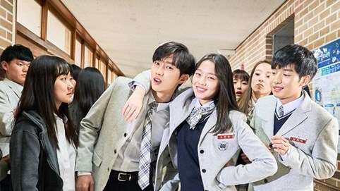 Trai đẹp Jin Young “hùng hục” tập thể dục… giảm cân trong phim mới