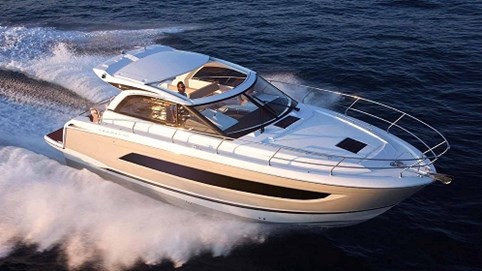 Trải nghiệm lý thú trên du thuyền đến từ nước Pháp