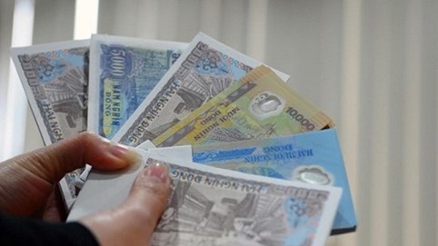 Trước Tết 2 tháng, dịch vụ đổi tiền mới đã nở rộ chợ mạng