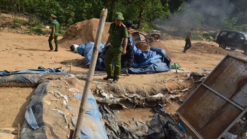 Quảng Nam: Truy quét “vàng tặc” ở mỏ vàng Bồng Miêu